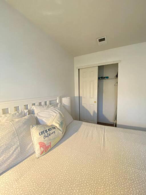Alloggio in famiglia Private Br,ba,kit, Lr 9 Mins To *